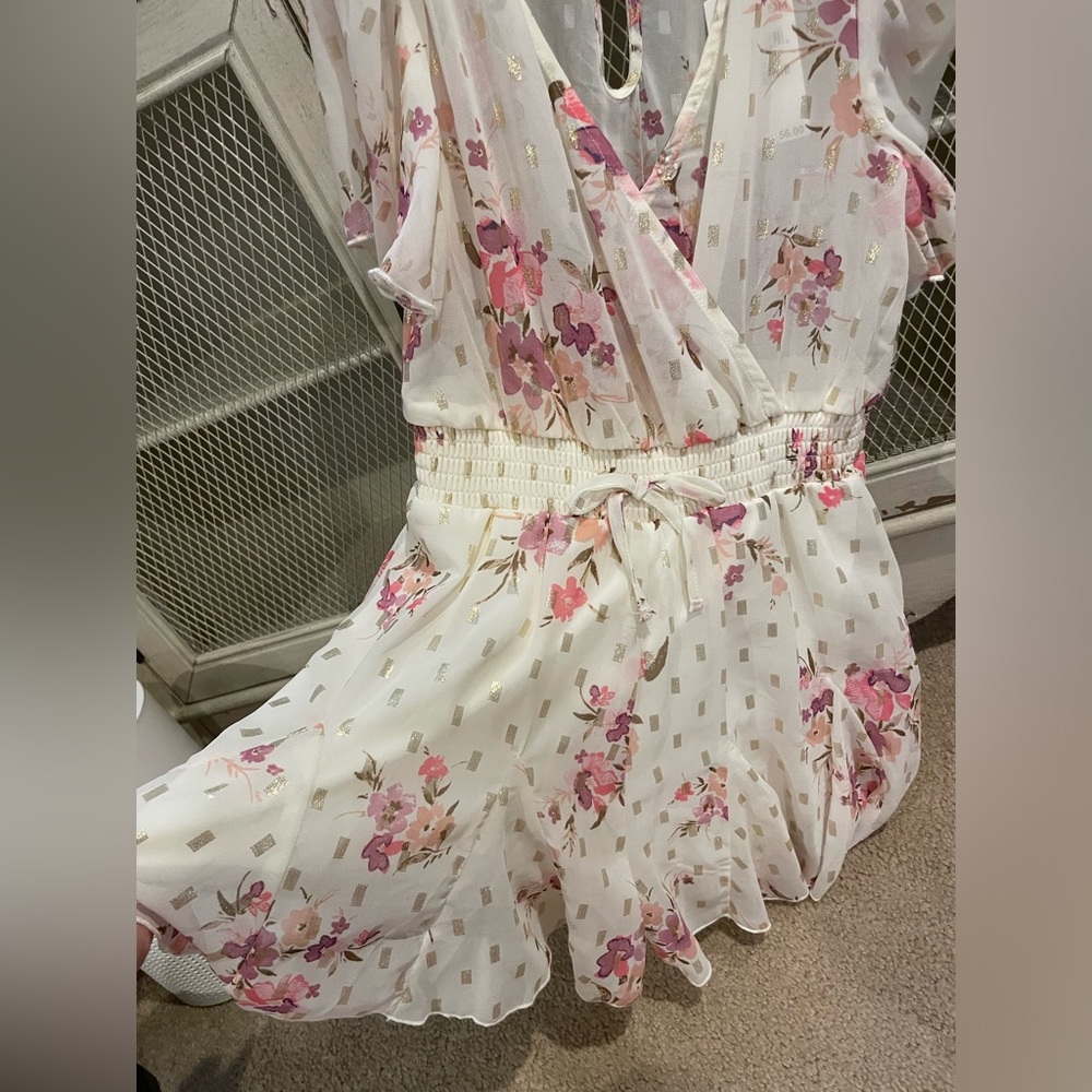 Zuni’s Floral dress romper BRAND NEW. Size 10.